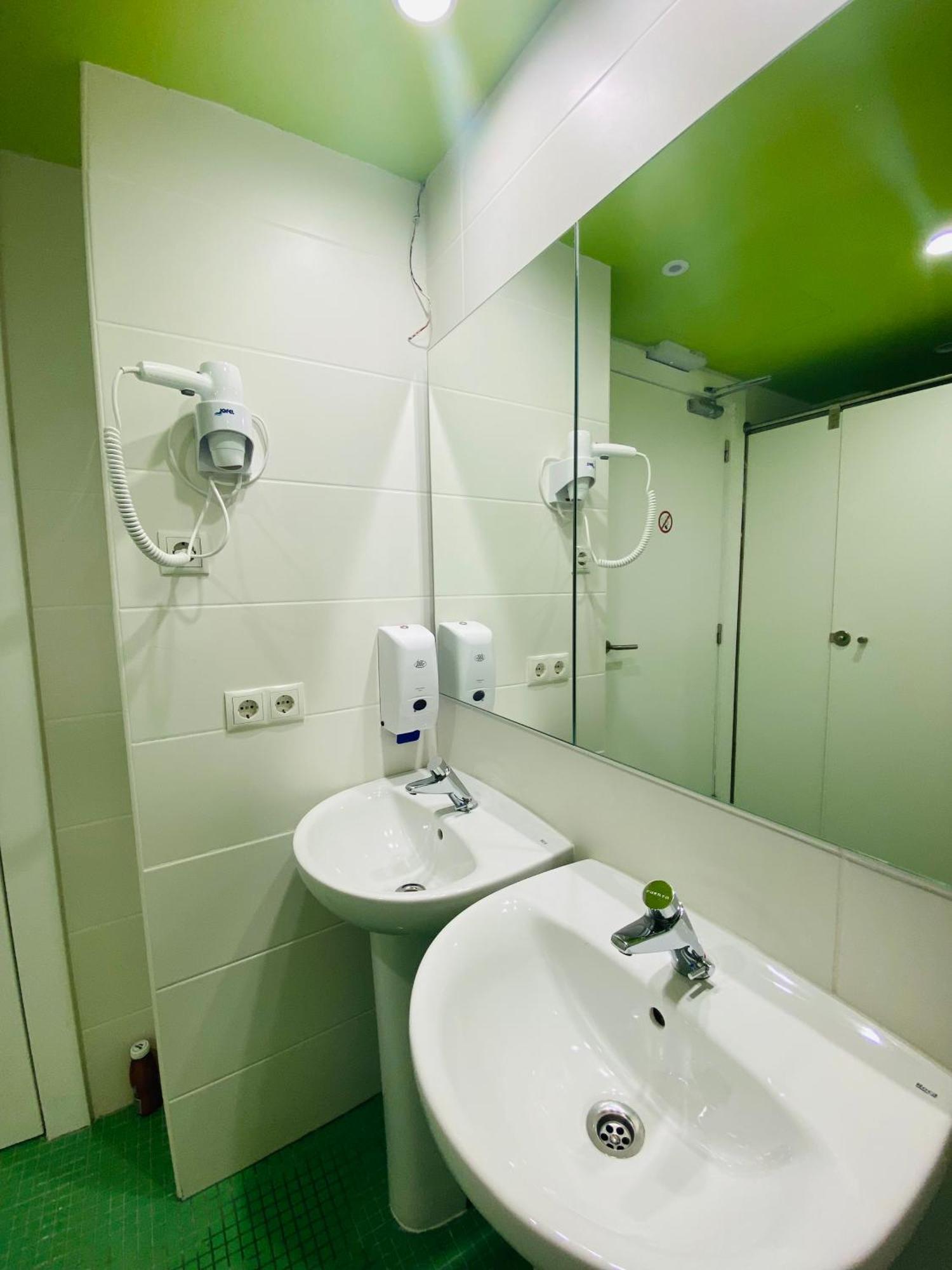 We Street Hostel - El Arenal-Albergue Juvenil 埃尔阿雷纳尔 外观 照片