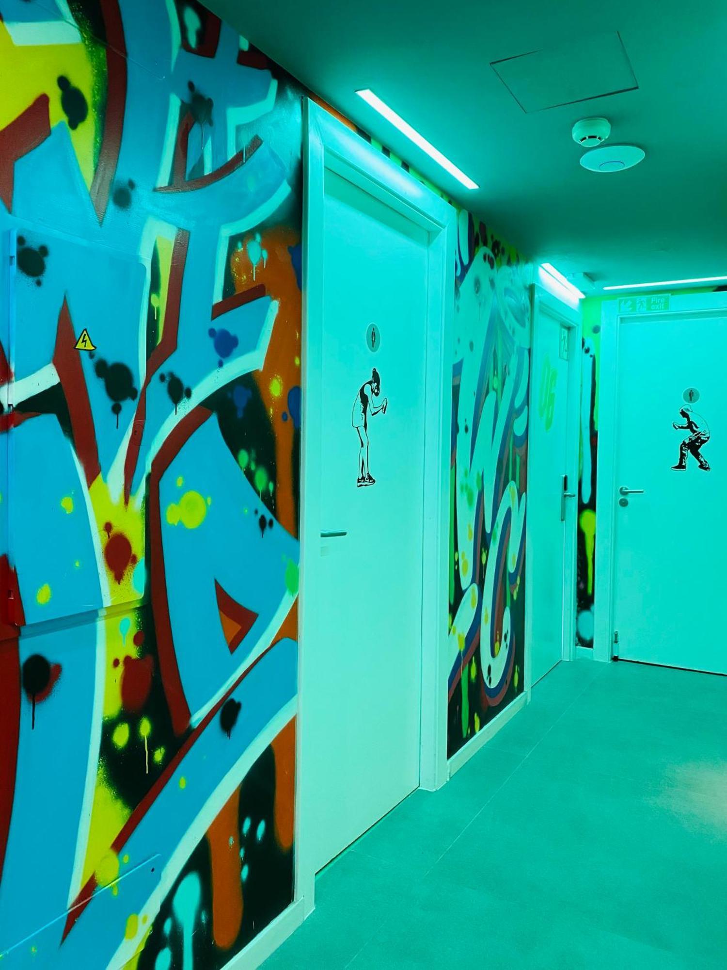 We Street Hostel - El Arenal-Albergue Juvenil 外观 照片