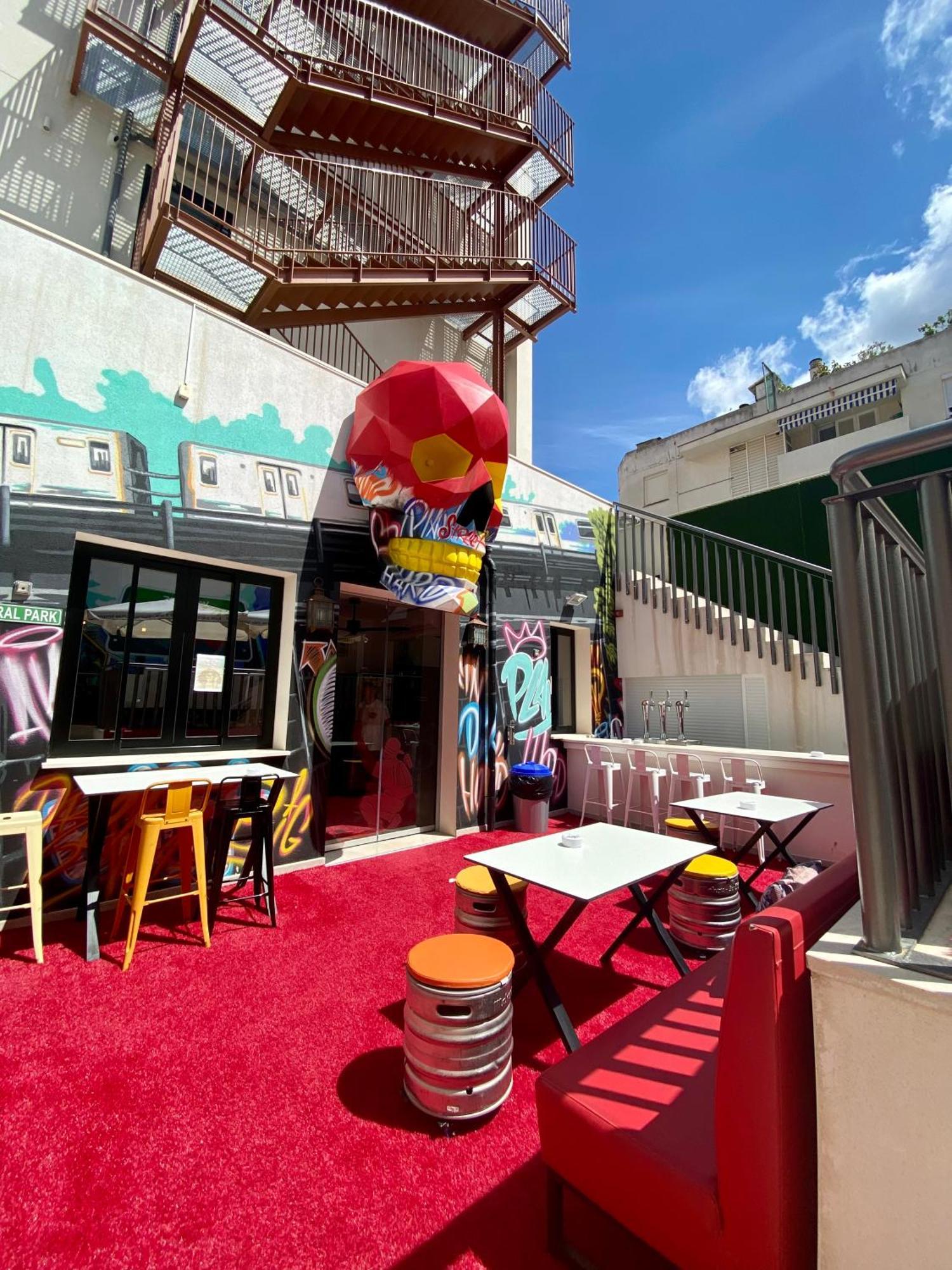 We Street Hostel - El Arenal-Albergue Juvenil 埃尔阿雷纳尔 外观 照片