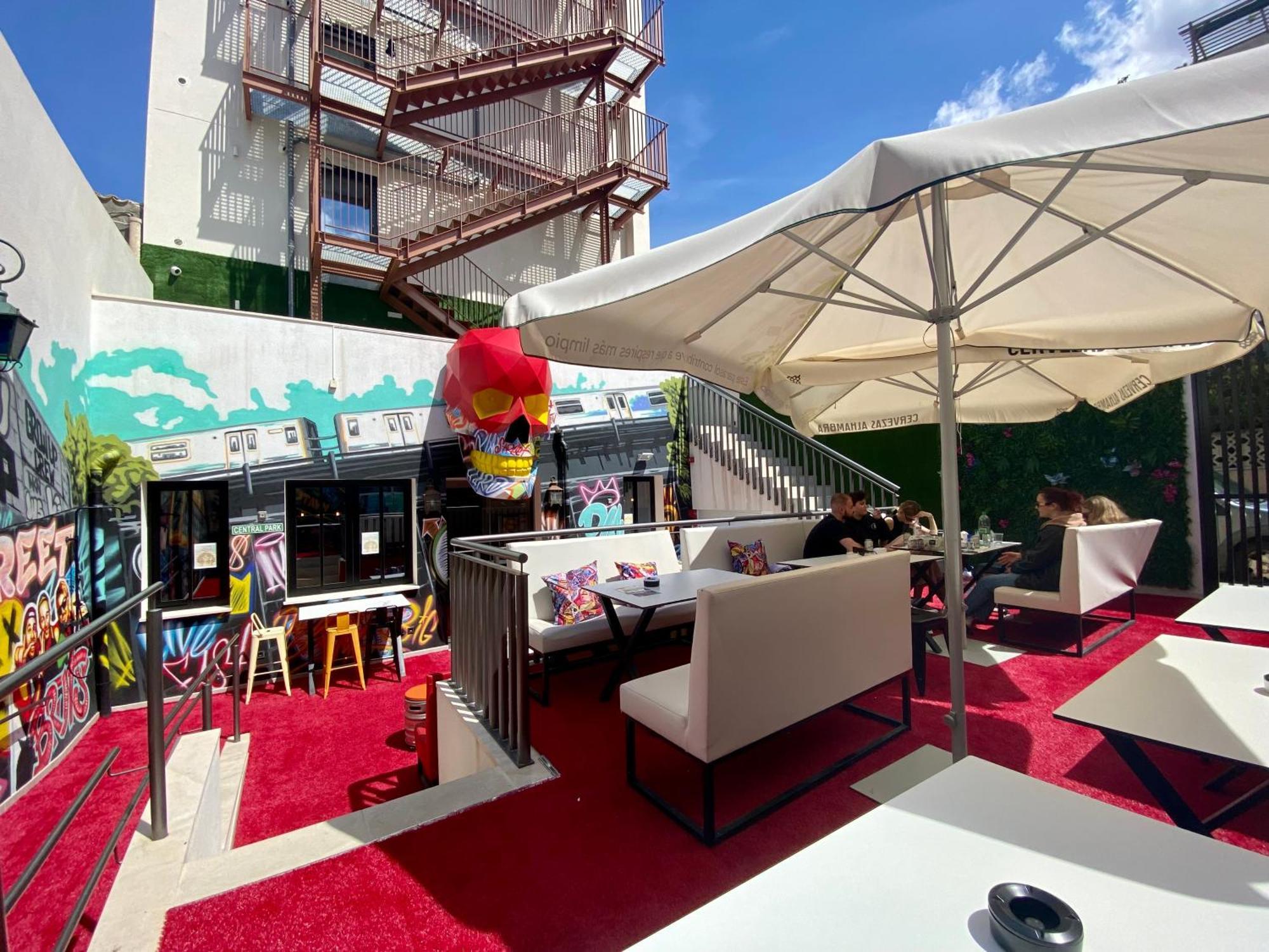 We Street Hostel - El Arenal-Albergue Juvenil 埃尔阿雷纳尔 外观 照片